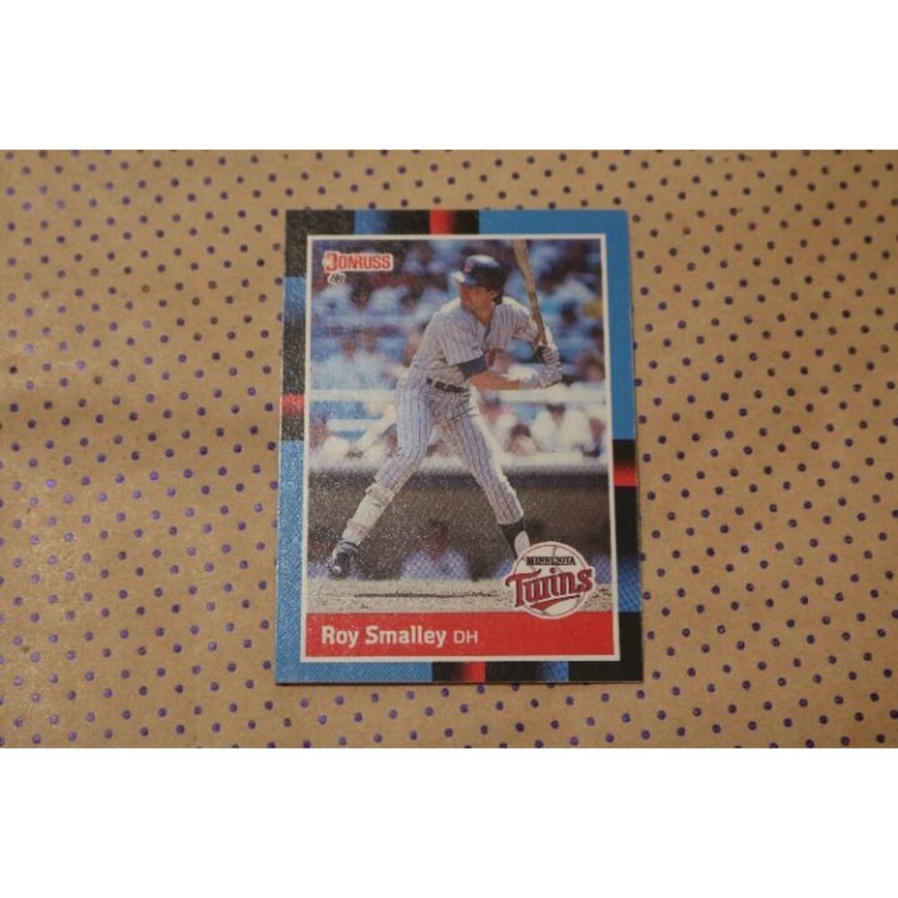 Roy Smalley #566 Baseball Card (1987)